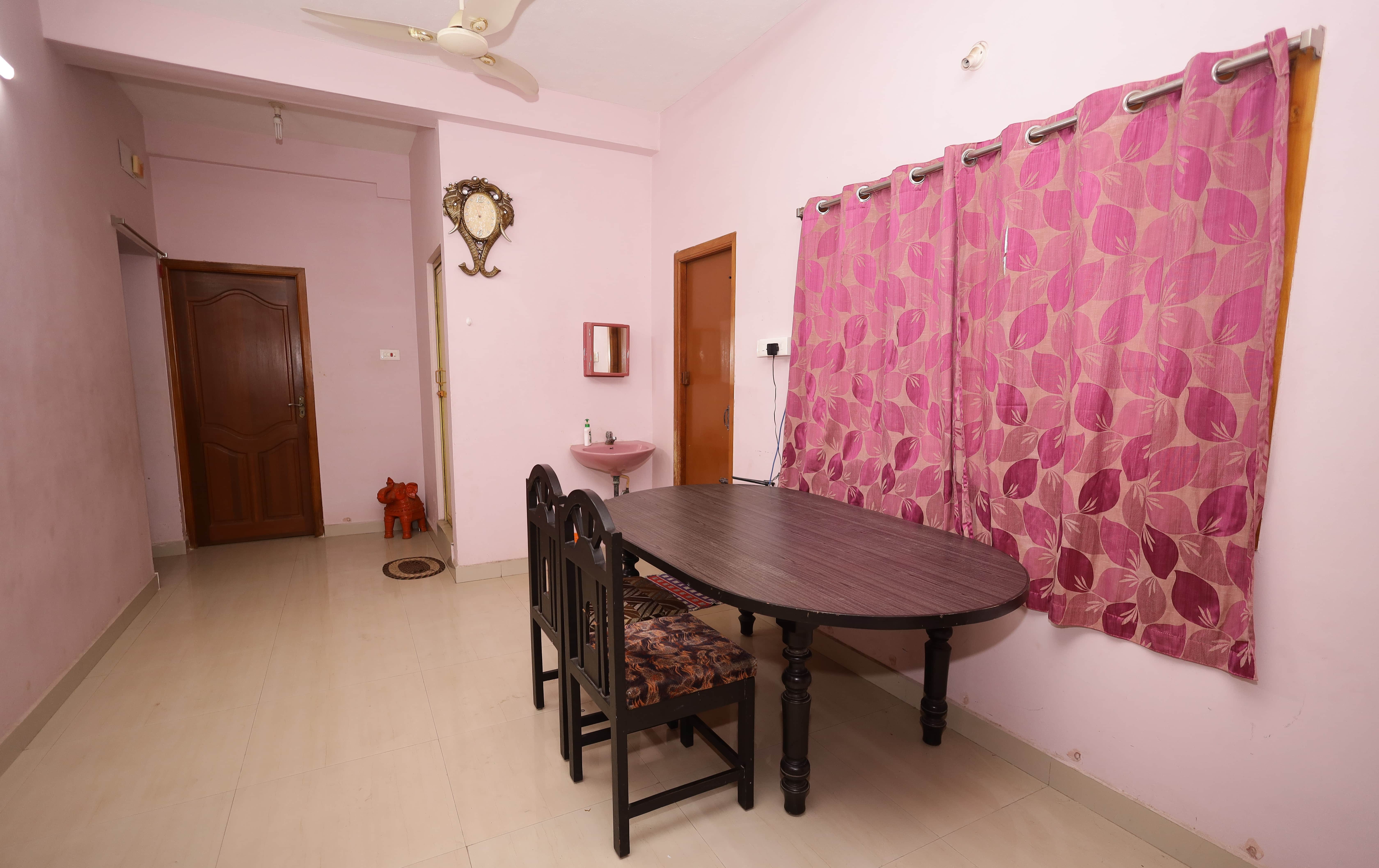 Serenity homestay dining table